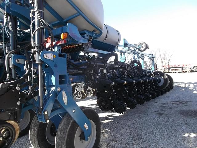 Image of Kinze 4905 equipment image 3