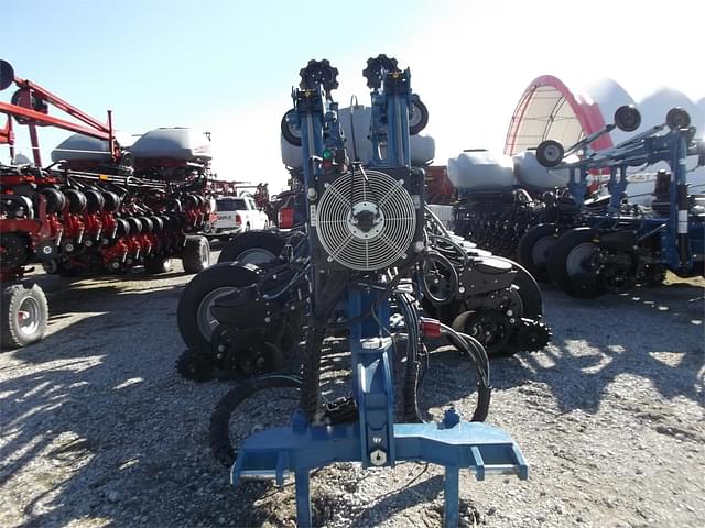 Image of Kinze 4905 equipment image 1