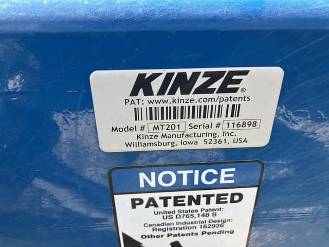 Image of Kinze Mach Till 201 equipment image 3