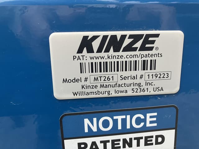 Image of Kinze Mach Till 261 equipment image 4