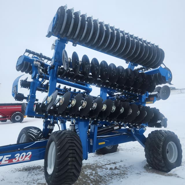 Image of Kinze Mach Till 302 equipment image 1