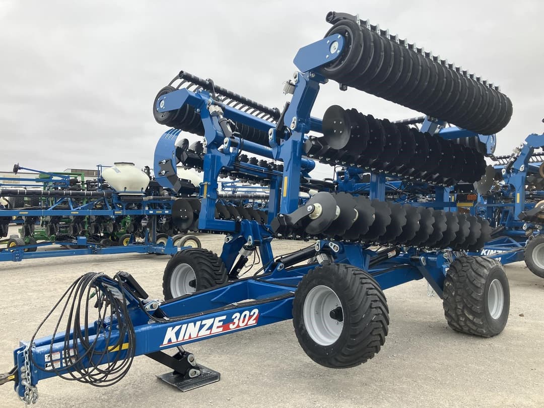 Image of Kinze Mach Till 302 Primary image