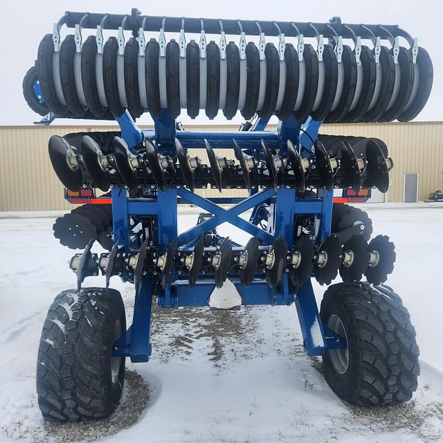 Image of Kinze Mach Till 302 equipment image 4