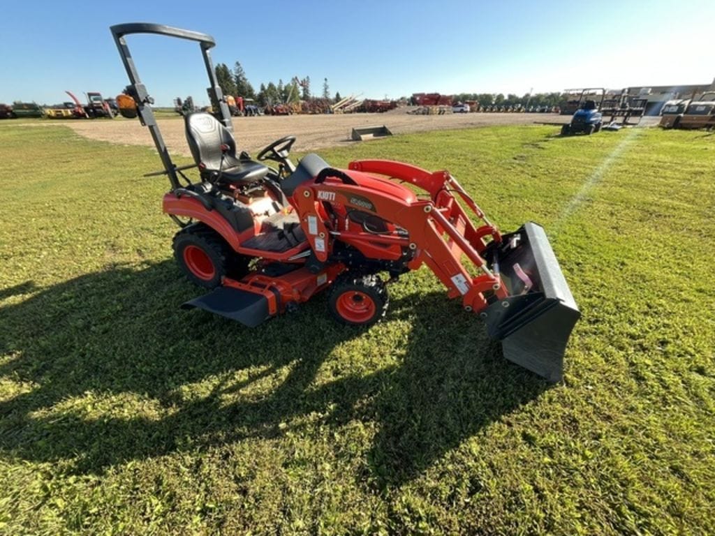 2023 Kioti CS2220 Equipment Image0
