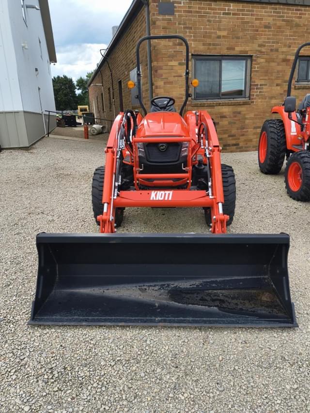 Image of Kioti DK4220SE equipment image 1
