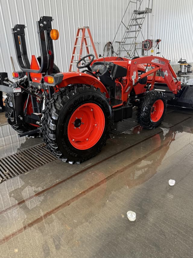 Image of Kioti DK5520 equipment image 2