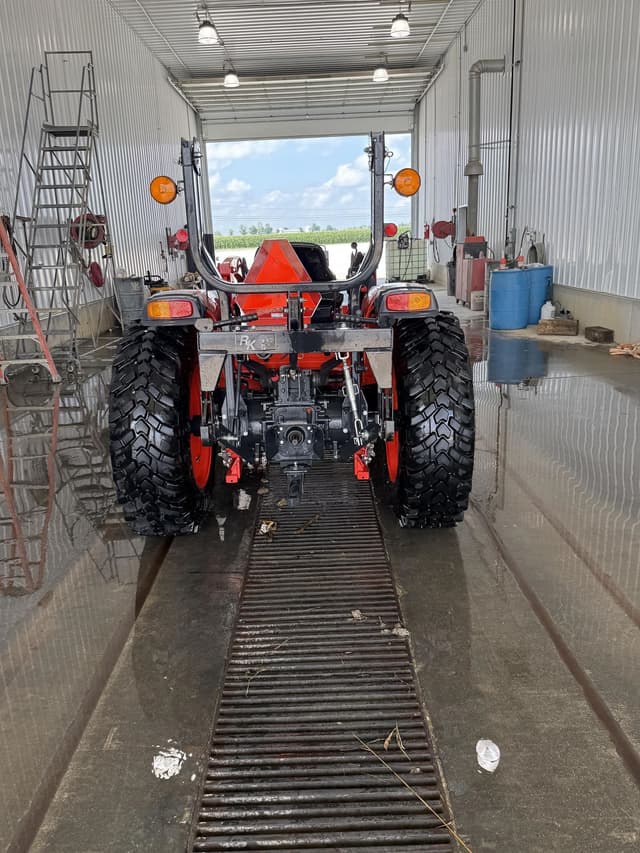 Image of Kioti DK5520 equipment image 3