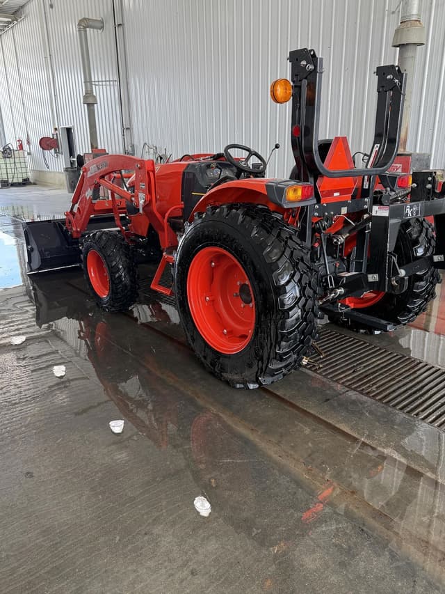 Image of Kioti DK5520 equipment image 4