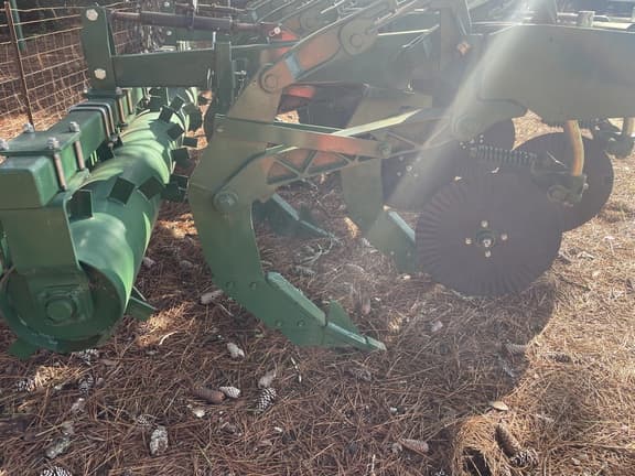 Image of KMC Undetermined equipment image 4