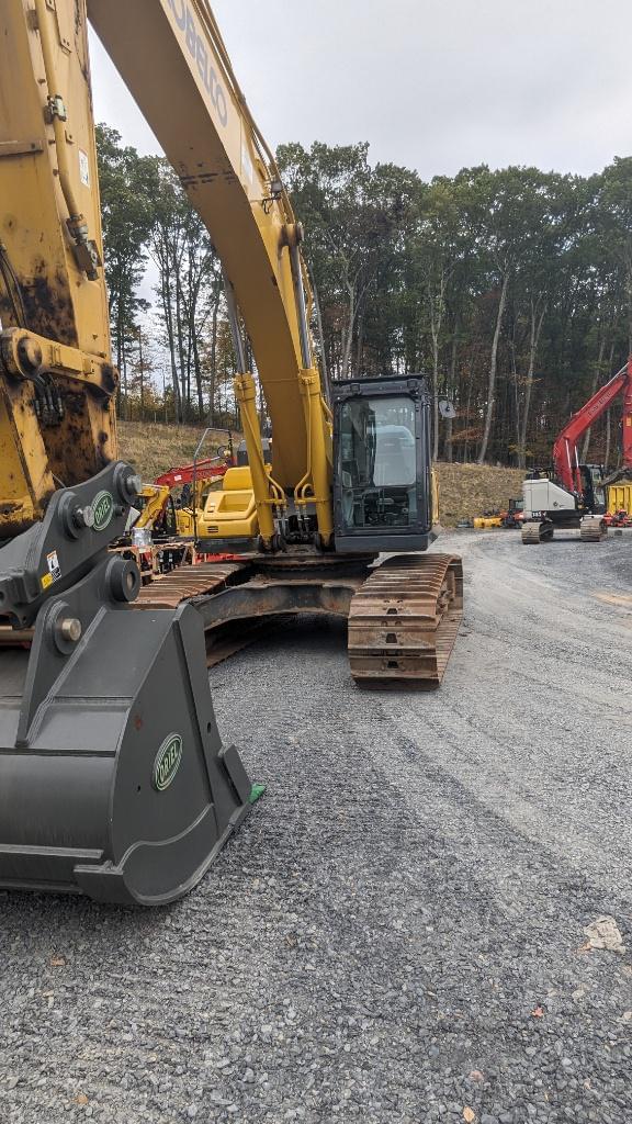 Image of Kobelco SK350LC equipment image 3