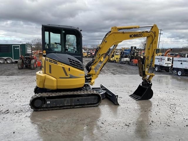 Image of Kobelco SK35SR equipment image 4