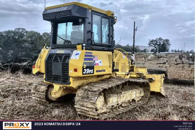 Image of Komatsu D39PX-24 equipment image 3