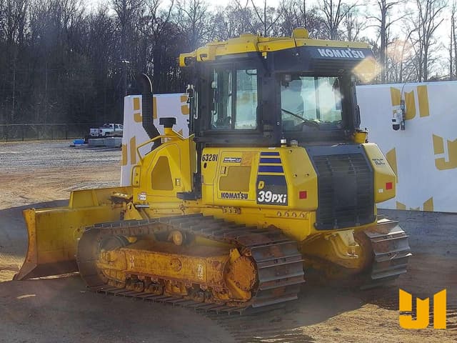 Image of Komatsu D39PXI equipment image 4
