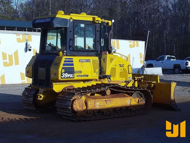 Image of Komatsu D39PXI equipment image 3