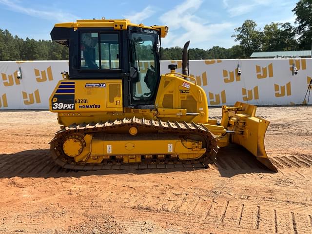 Image of Komatsu D39PXi-24 equipment image 3