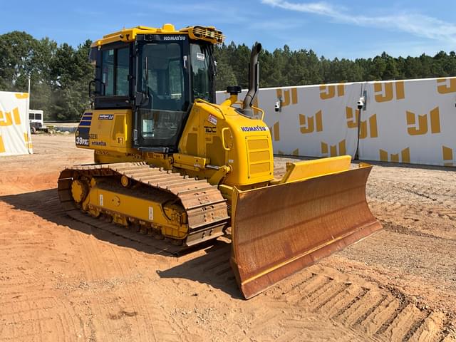 Image of Komatsu D39PXi-24 equipment image 2