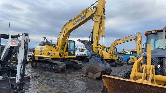 Image of Komatsu PC210 LC-11 equipment image 1