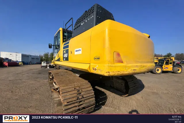 Image of Komatsu PC490LC-11 equipment image 3