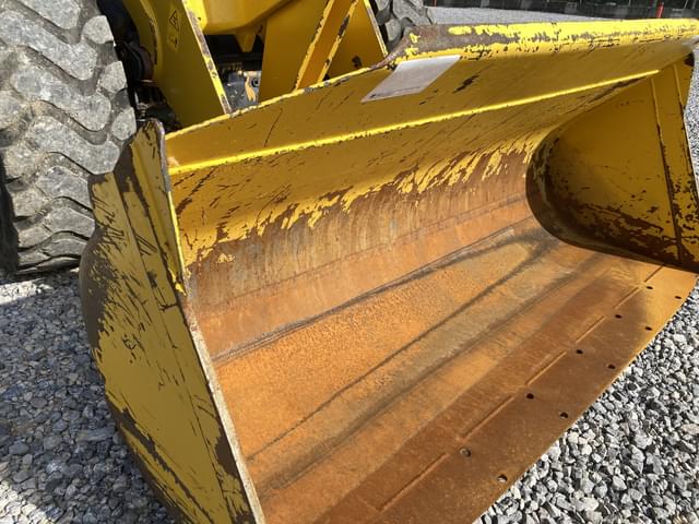 Image of Komatsu WA200-8 equipment image 4