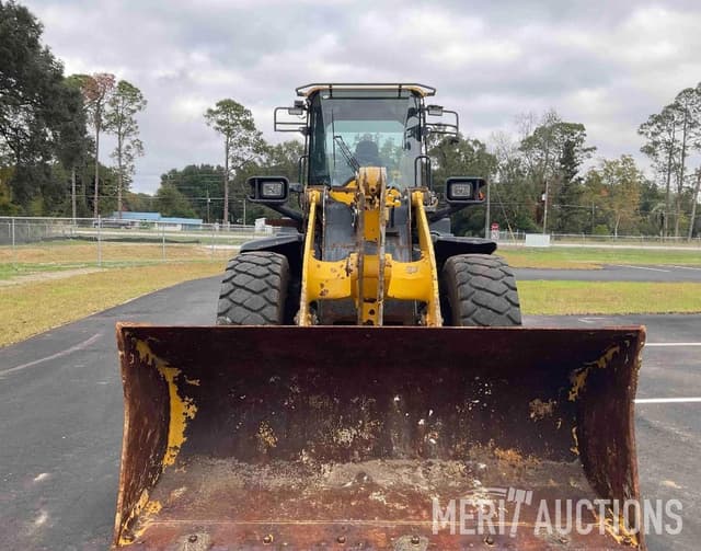 Image of Komatsu WA270 equipment image 1