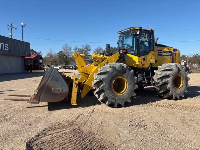 Image of Komatsu WA320-8 equipment image 2