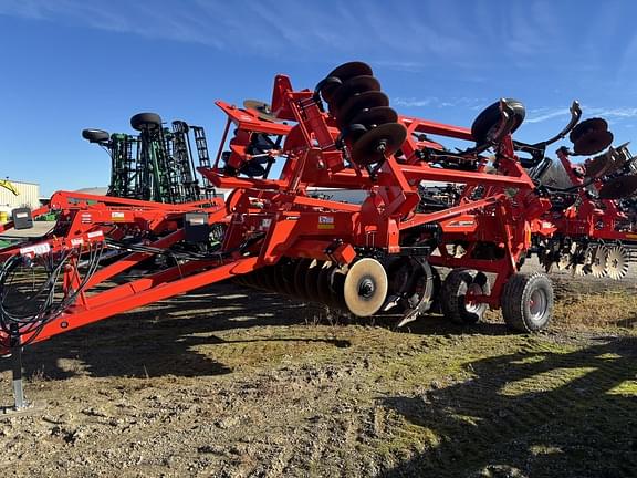 Image of Kuhn Krause Dominator 4856 equipment image 1