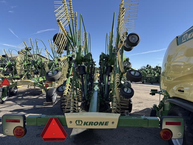 Image of Krone Swadro TC1370 equipment image 2