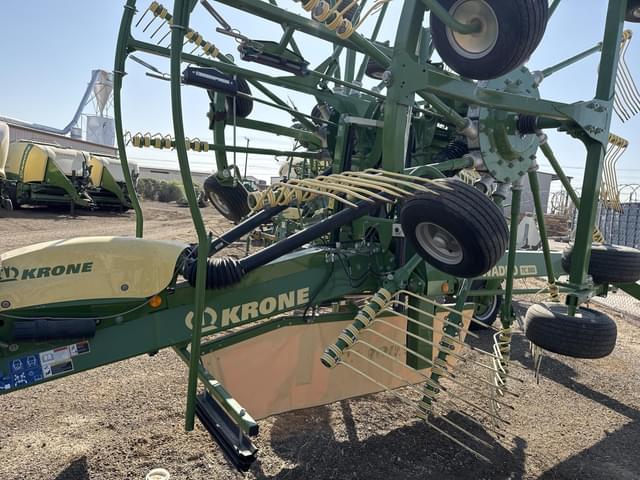Image of Krone Swadro TC880 equipment image 3