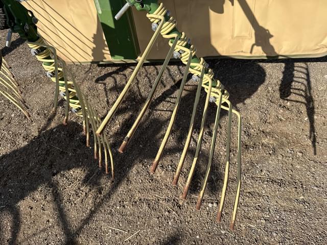 Image of Krone Swadro TC880 equipment image 4