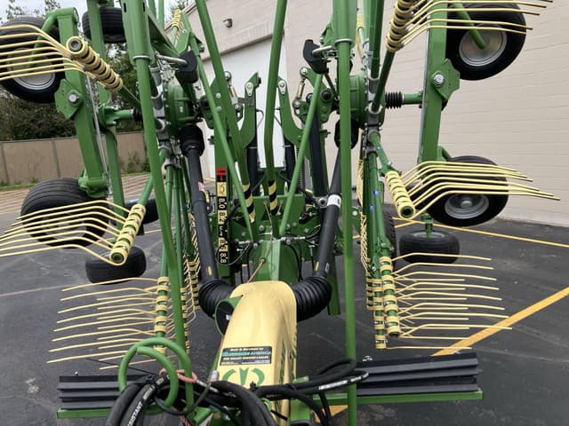 Image of Krone Swadro TC880 equipment image 4