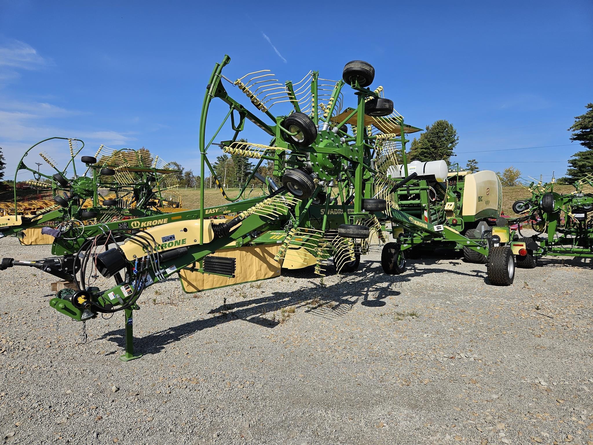 2023 Krone Swadro Twin TS680 Equipment Image0