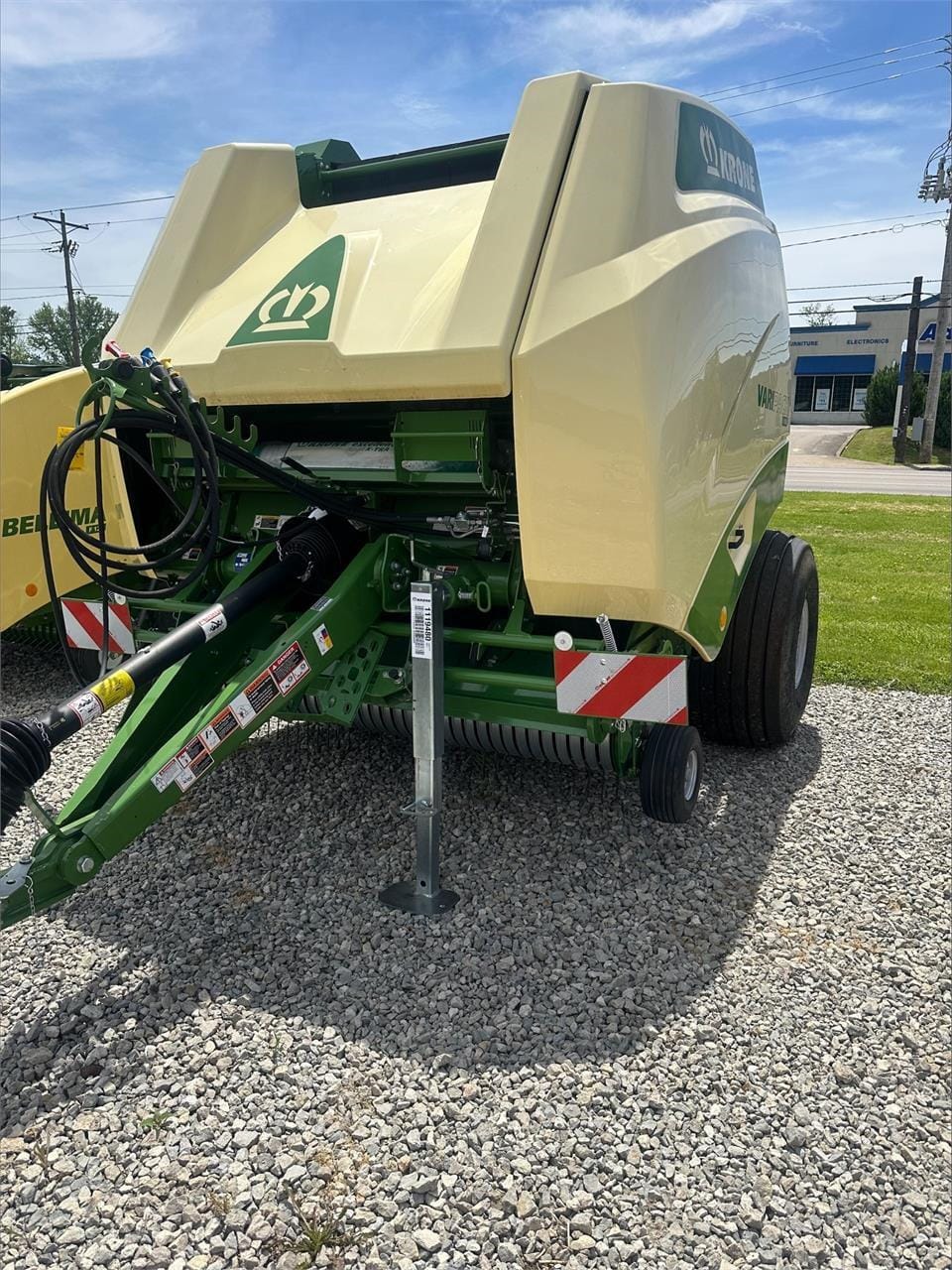 2023 Krone V165 Equipment Image0