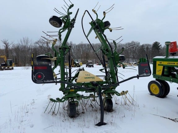 2023 Krone Vendro 680 Equipment Image0