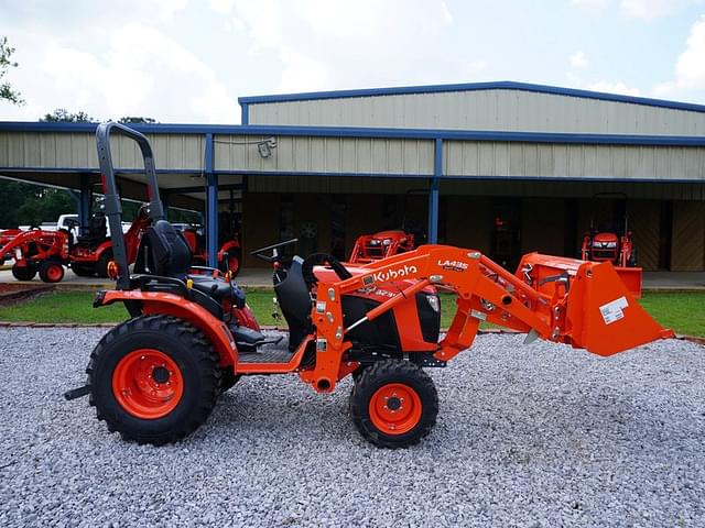 Image of Kubota B2301HSD equipment image 2