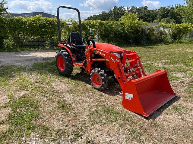 Image of Kubota B2401 equipment image 1