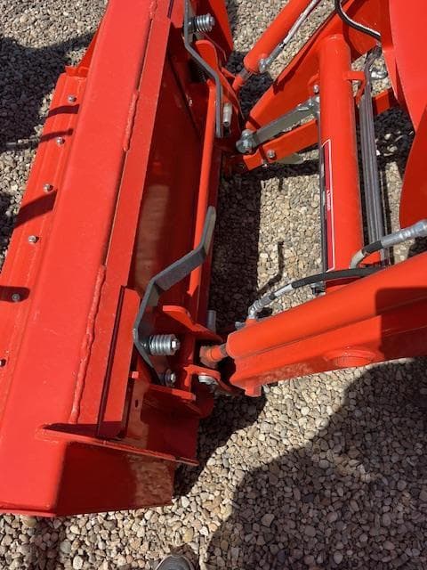 Image of Kubota B2401DT equipment image 2