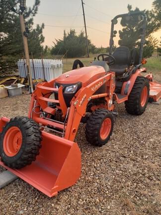 Image of Kubota B2601 equipment image 3