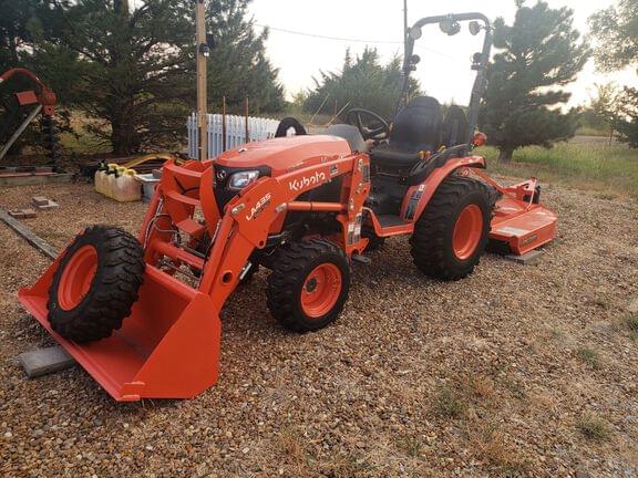 Image of Kubota B2601 equipment image 2