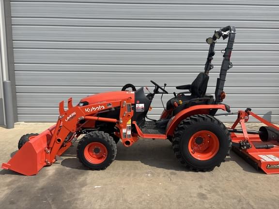 Image of Kubota B2601 equipment image 1