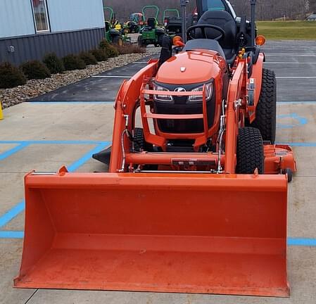 Image of Kubota B2601 equipment image 2