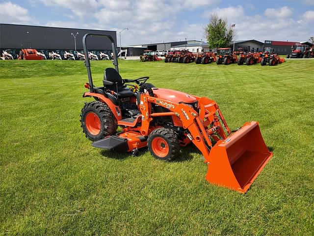 Image of Kubota B2601HSD equipment image 3