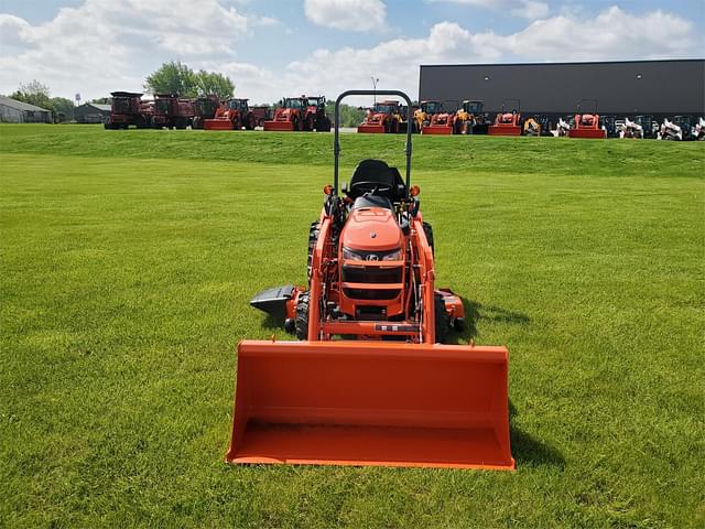 Image of Kubota B2601HSD equipment image 2