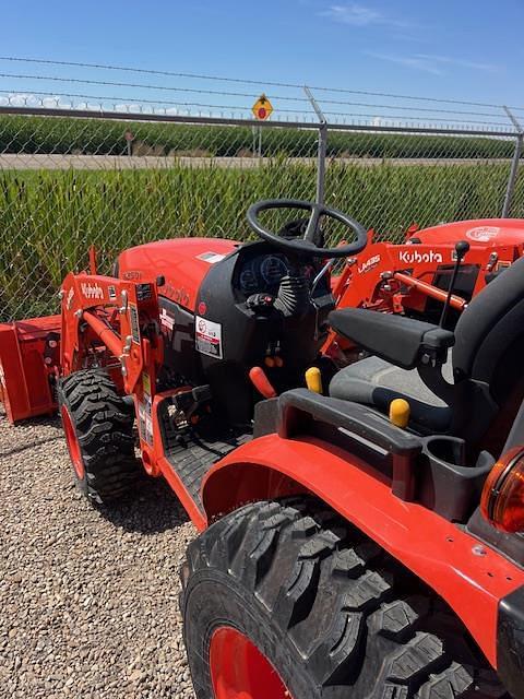 Image of Kubota B2601HSD equipment image 2