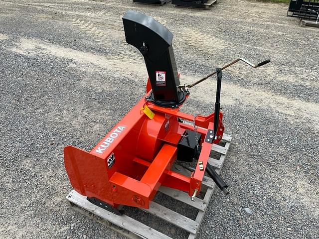 Image of Kubota B2789 equipment image 2