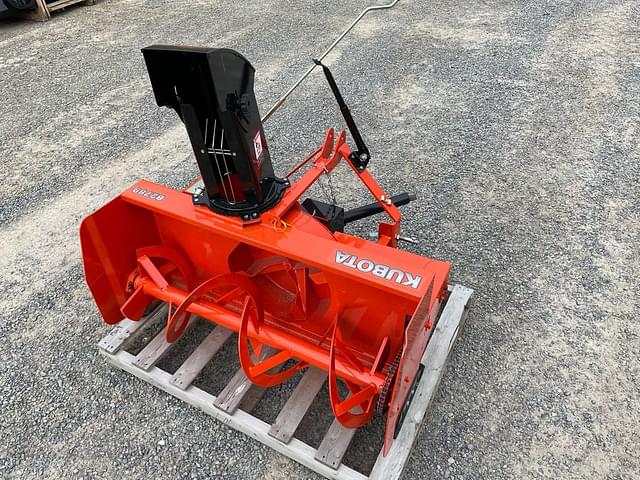 Image of Kubota B2789 equipment image 1