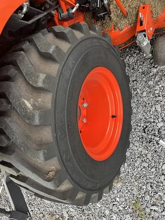 Image of Kubota BX2380 equipment image 4