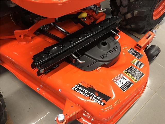 Image of Kubota BX2380 equipment image 2