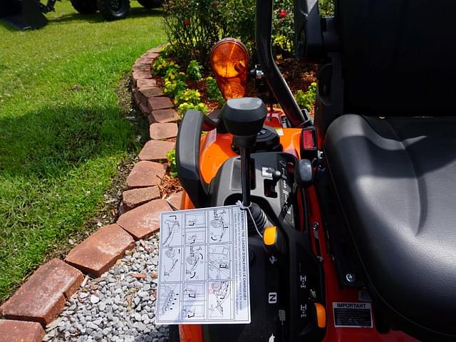 Image of Kubota BX2380 equipment image 4