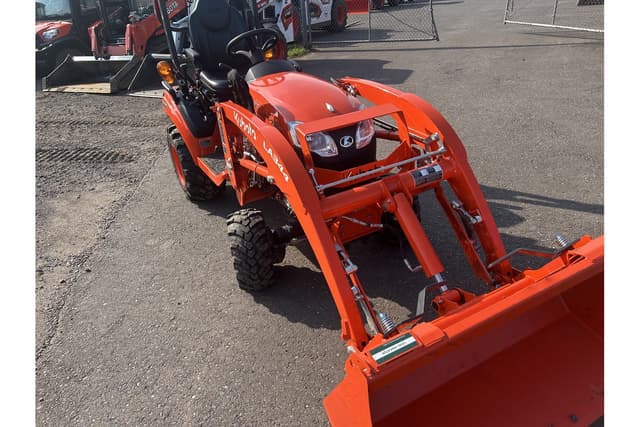 Image of Kubota BX2680 equipment image 1