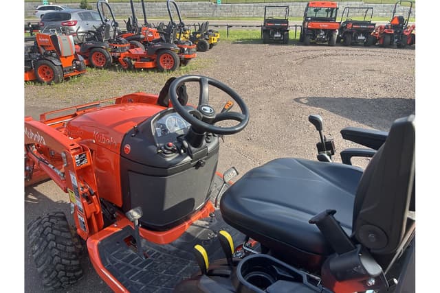 Image of Kubota BX2680 equipment image 4